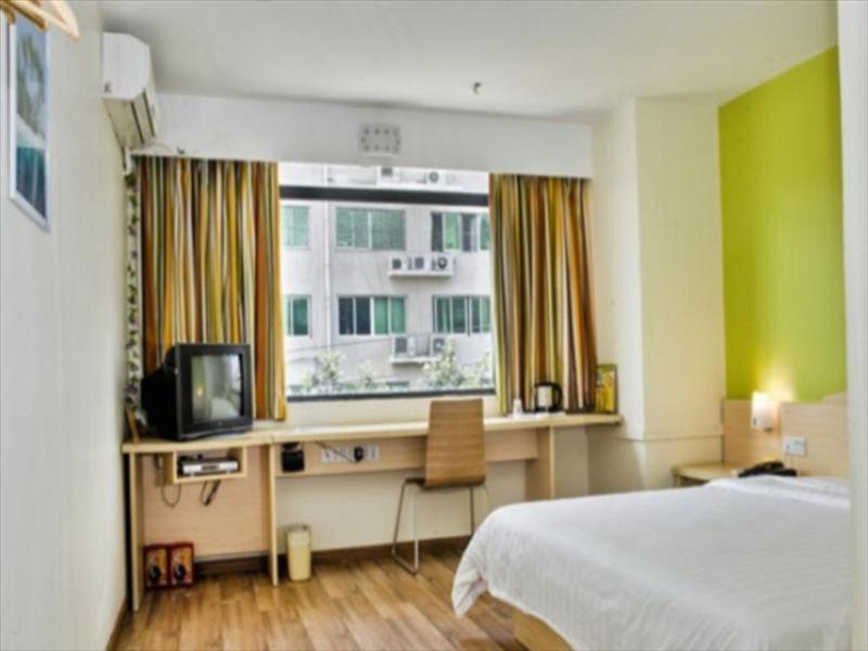 7Days Inn Shenzhen Long Hua Экстерьер фото